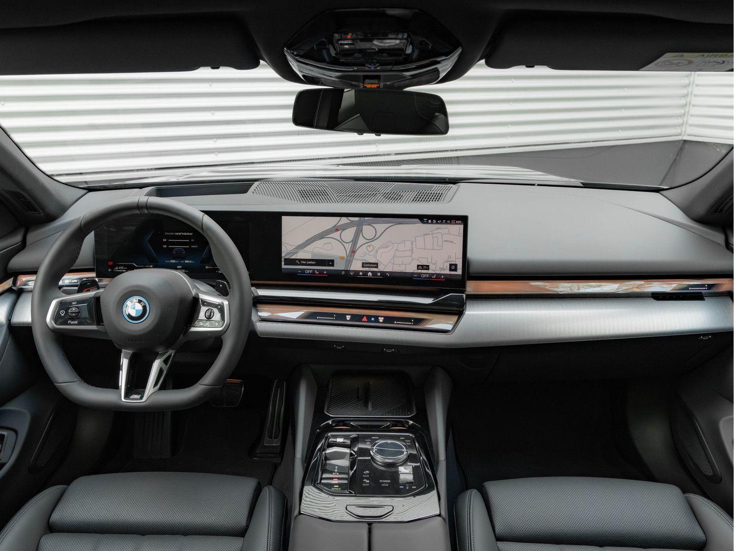 BMW 530 5-serie Touring 530e M-Sport Pro - Pano - AH
