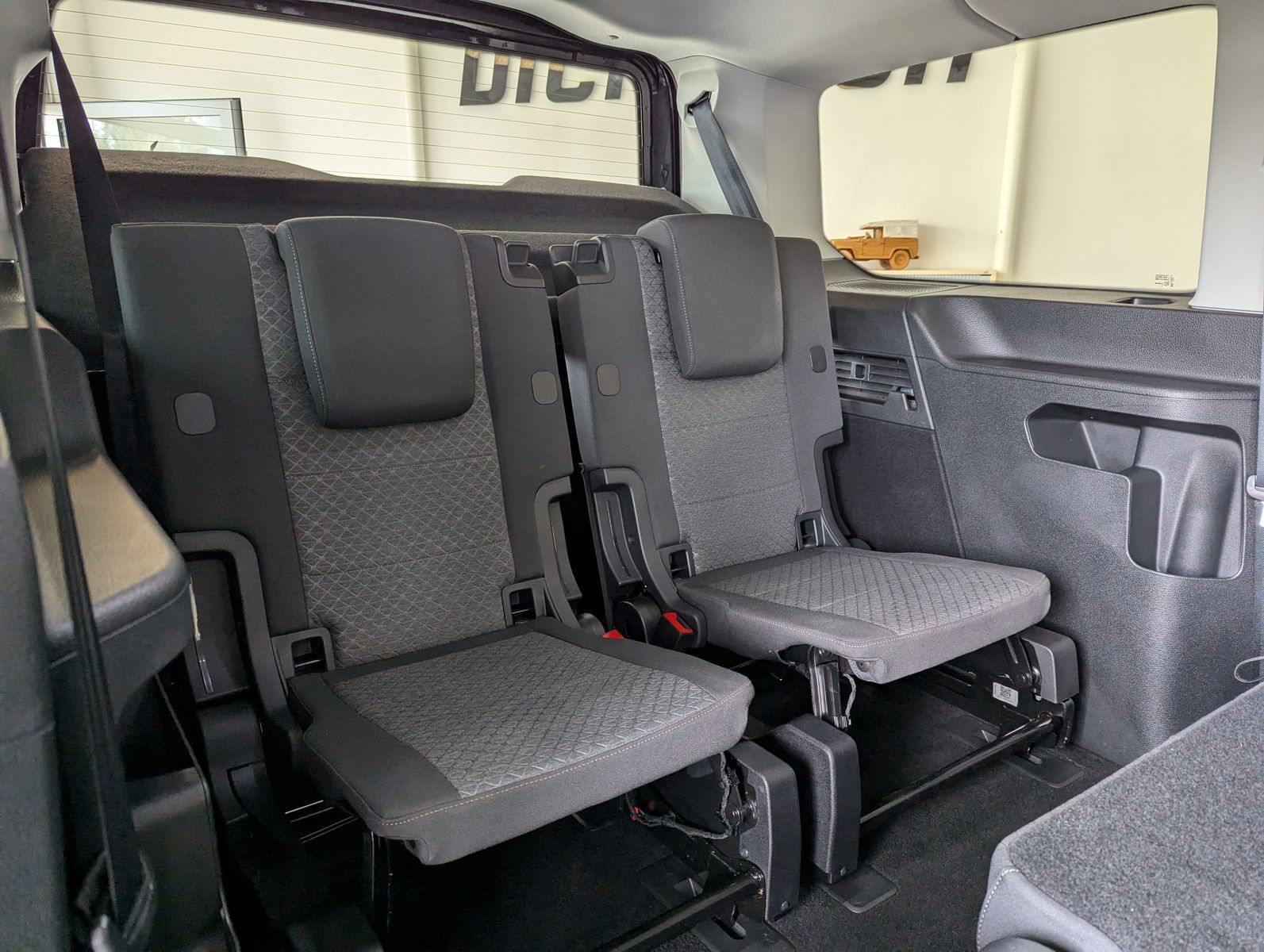 FORD Tourneo Connect L2 Titaniu 7-Sitz Bi-LED Cam AHK - Image 16