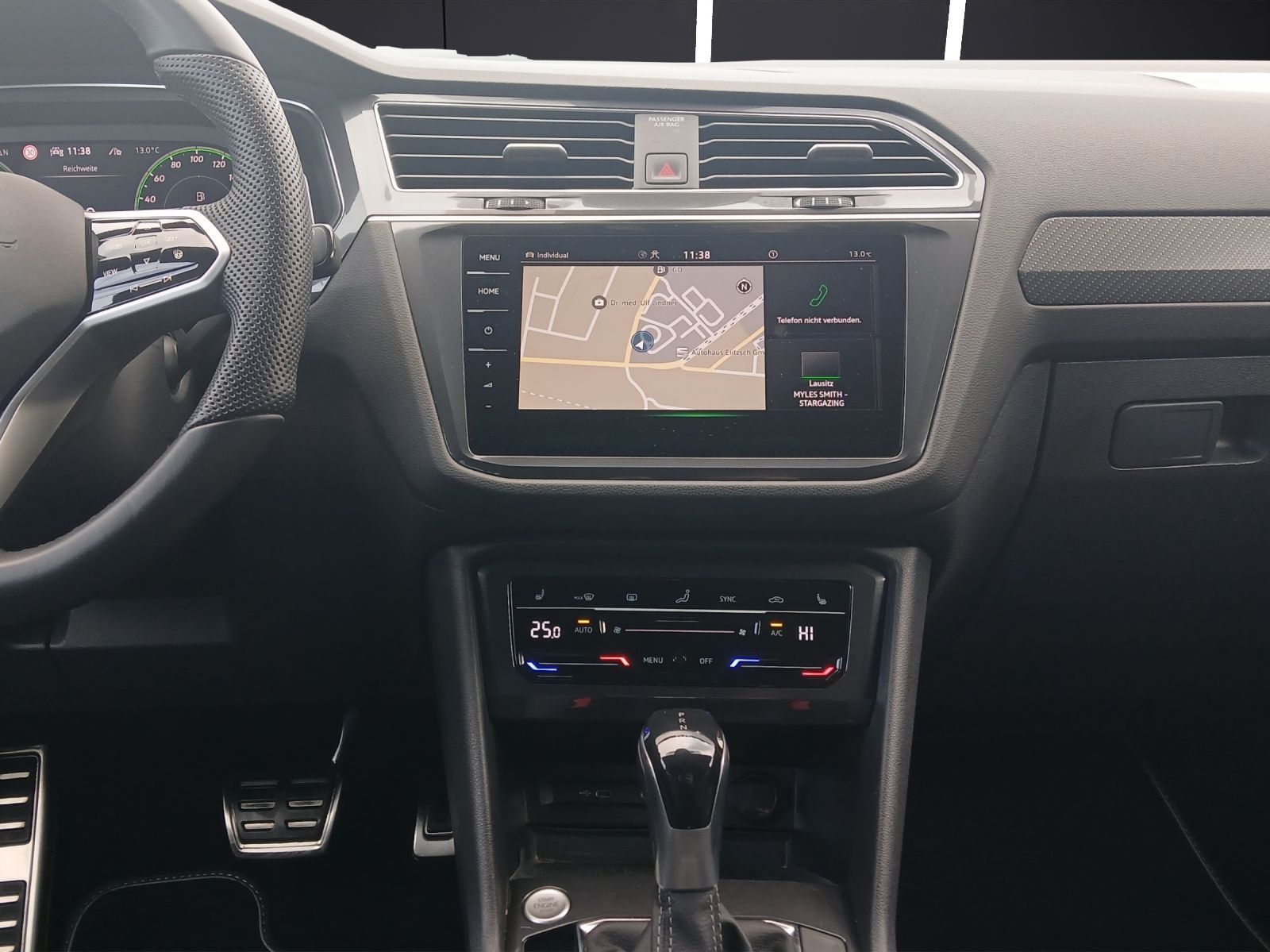 Fahrzeugabbildung Volkswagen Tiguan Allspace TSI R-Line DSG 4M Matrix AHK Nav