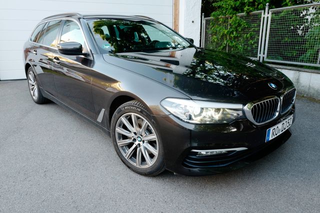 BMW 520d, DE, Leder, AHK, Pano, Service + Tüv neu