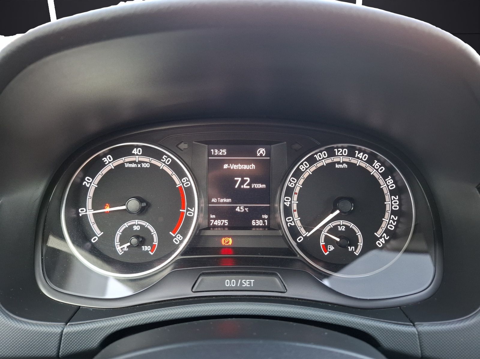 Fahrzeugabbildung SKODA Fabia TSI Cool-Plus Klima SH