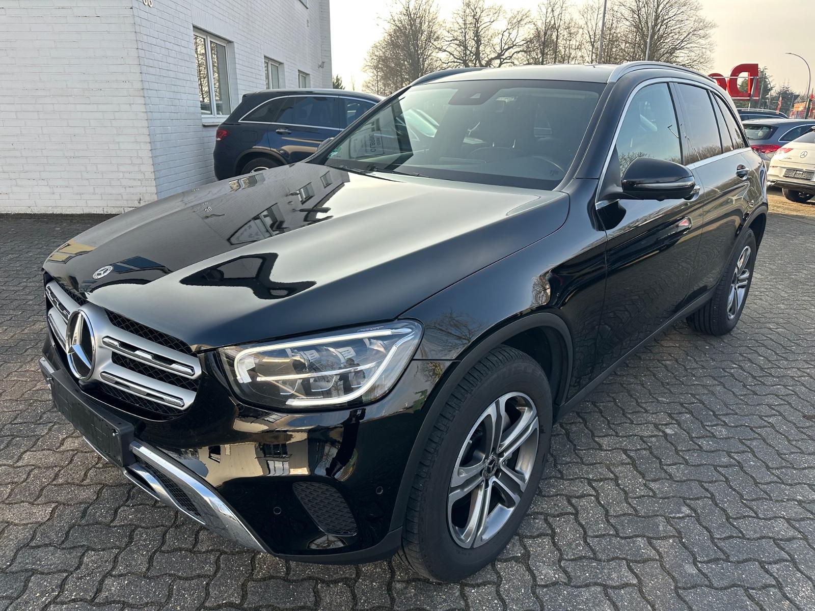 Mercedes-Benz GLC 300 d 4M Distronic 360° Kamera Memory LED
