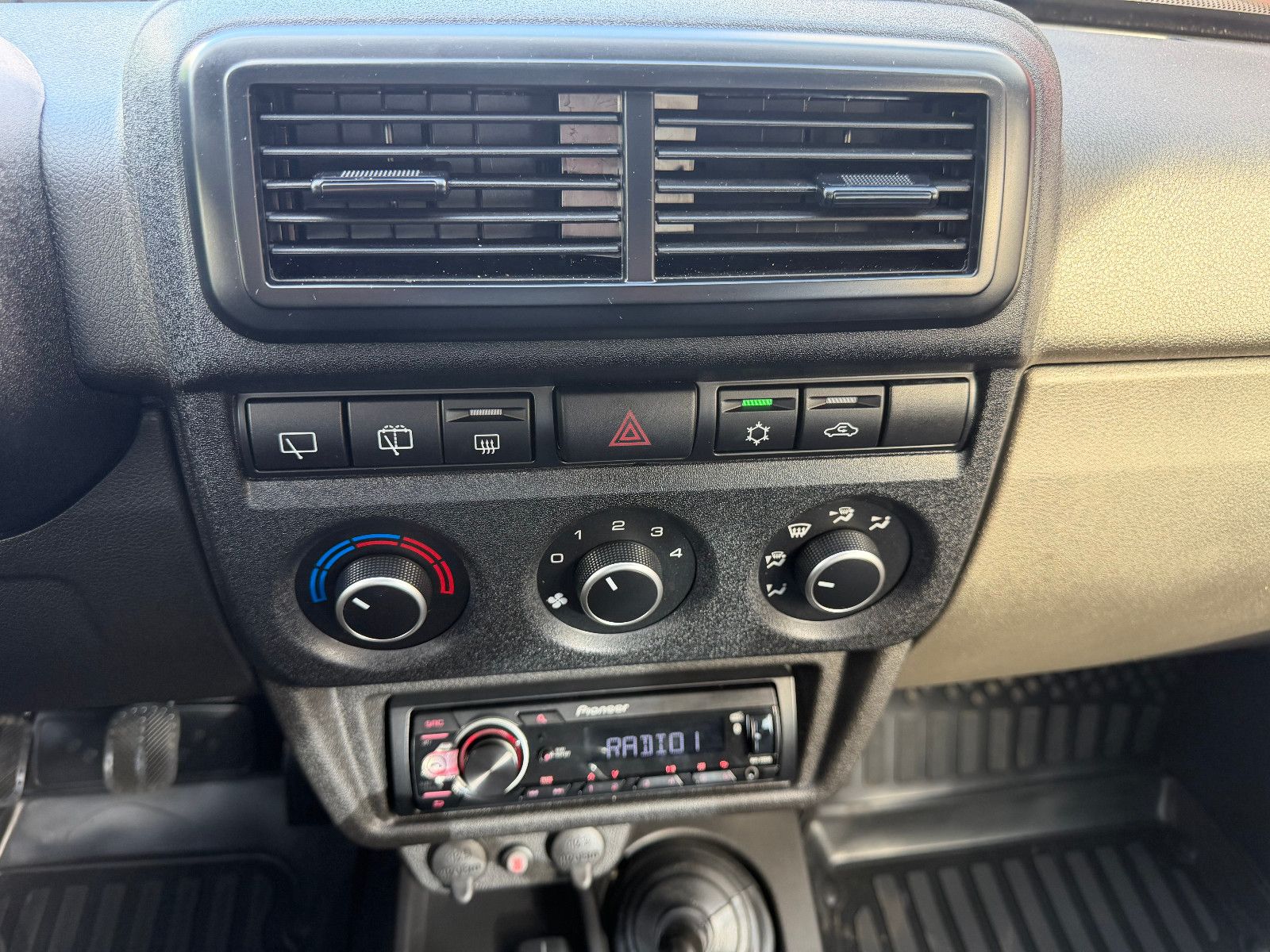 Fahrzeugabbildung Lada Niva LEGEND "PREMIUM PLUS"! !NEUE VIP-AUSSTATT.!