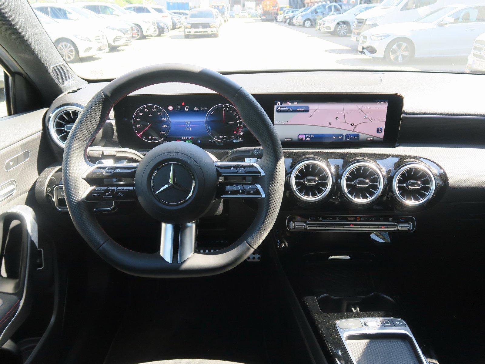 Mercedes-Benz A 250 e AMG Line Premium Burmester Fahrass-Paket