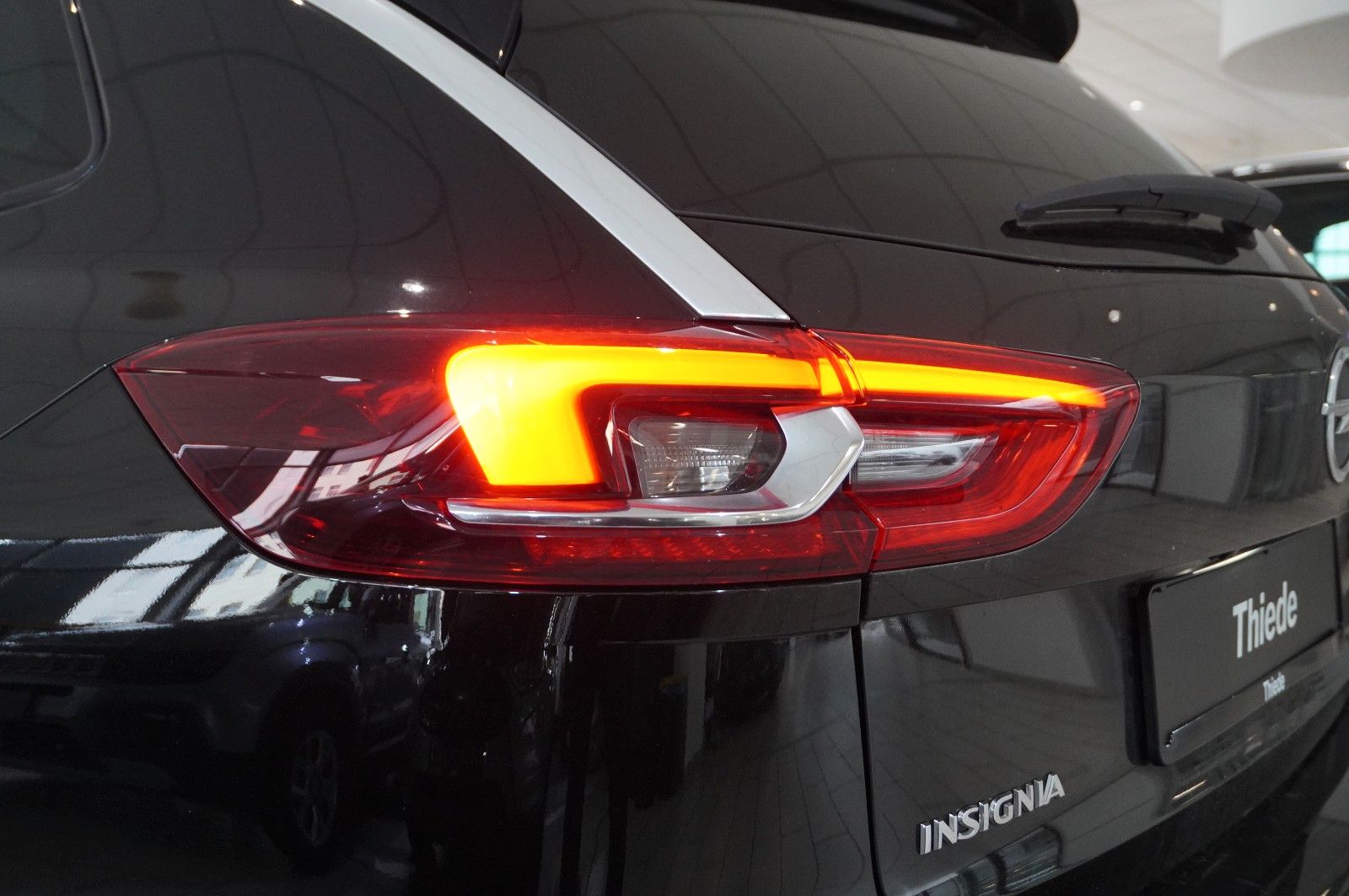 Fahrzeugabbildung Opel Insignia B ST 2.0D BUSI. 4X4 NAVI/LED/KAMERA/DAB