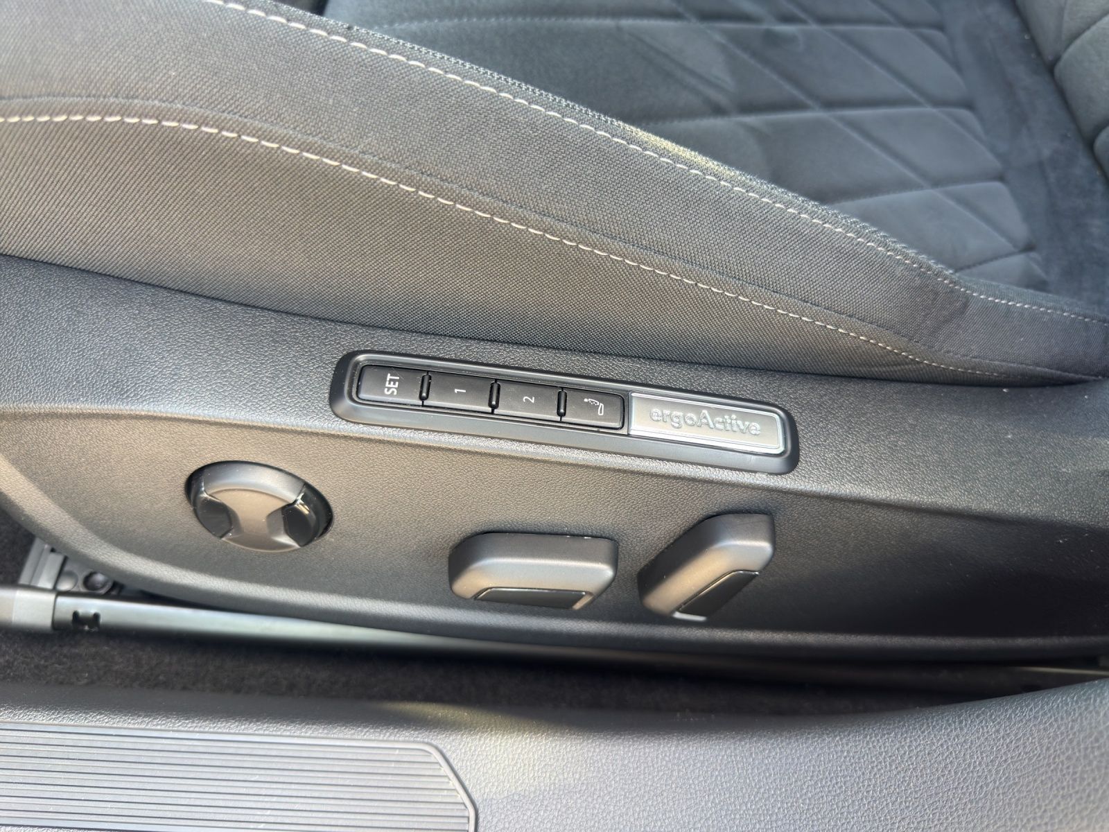 Volkswagen Golf - Bild 14