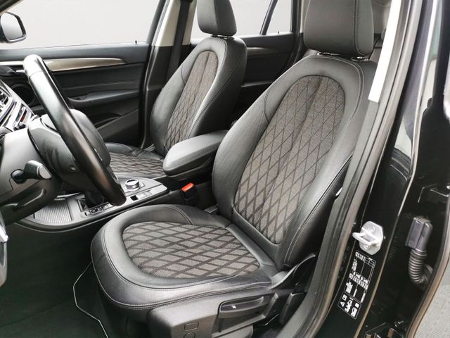 BMW X1 xDrive 20 i xLine Navi LED PDC 1-Hand