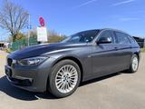 BMW 320 3 Touring 320 i  LUXURY LINE - BMW 320 aus 2012: 320i