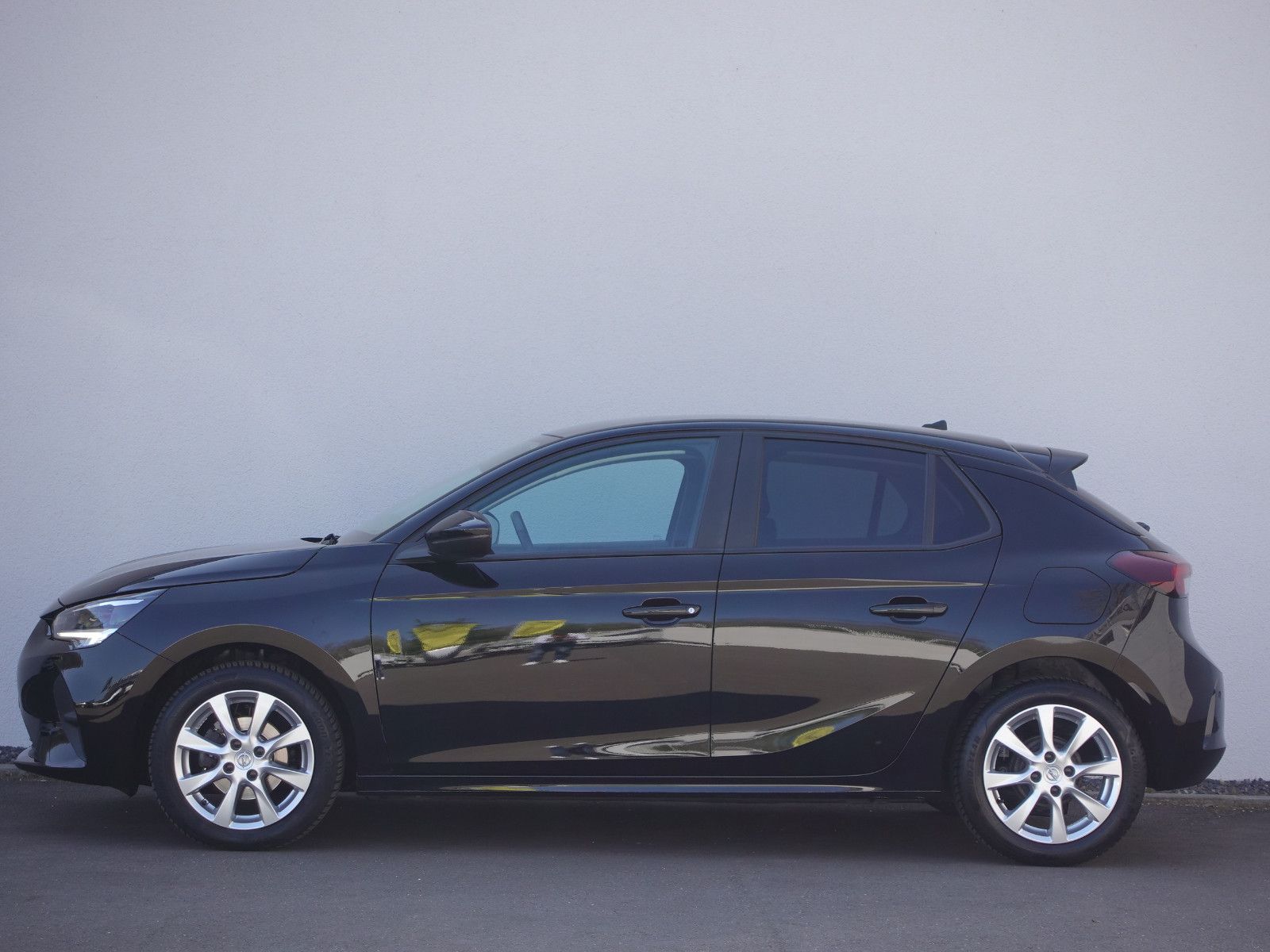 Fahrzeugabbildung Opel Corsa Edition 1.2,Navi,Kamera,Sitzhzg,Allwetter