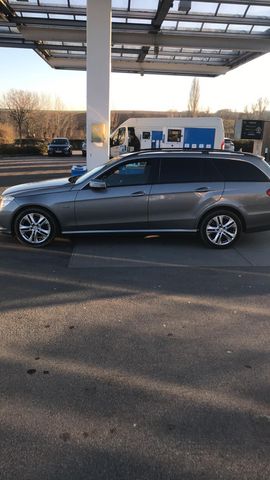 Mercedes-Benz E 220 CDI T BlueEFFICIENCY AVANTGARDE AVANTGARDE