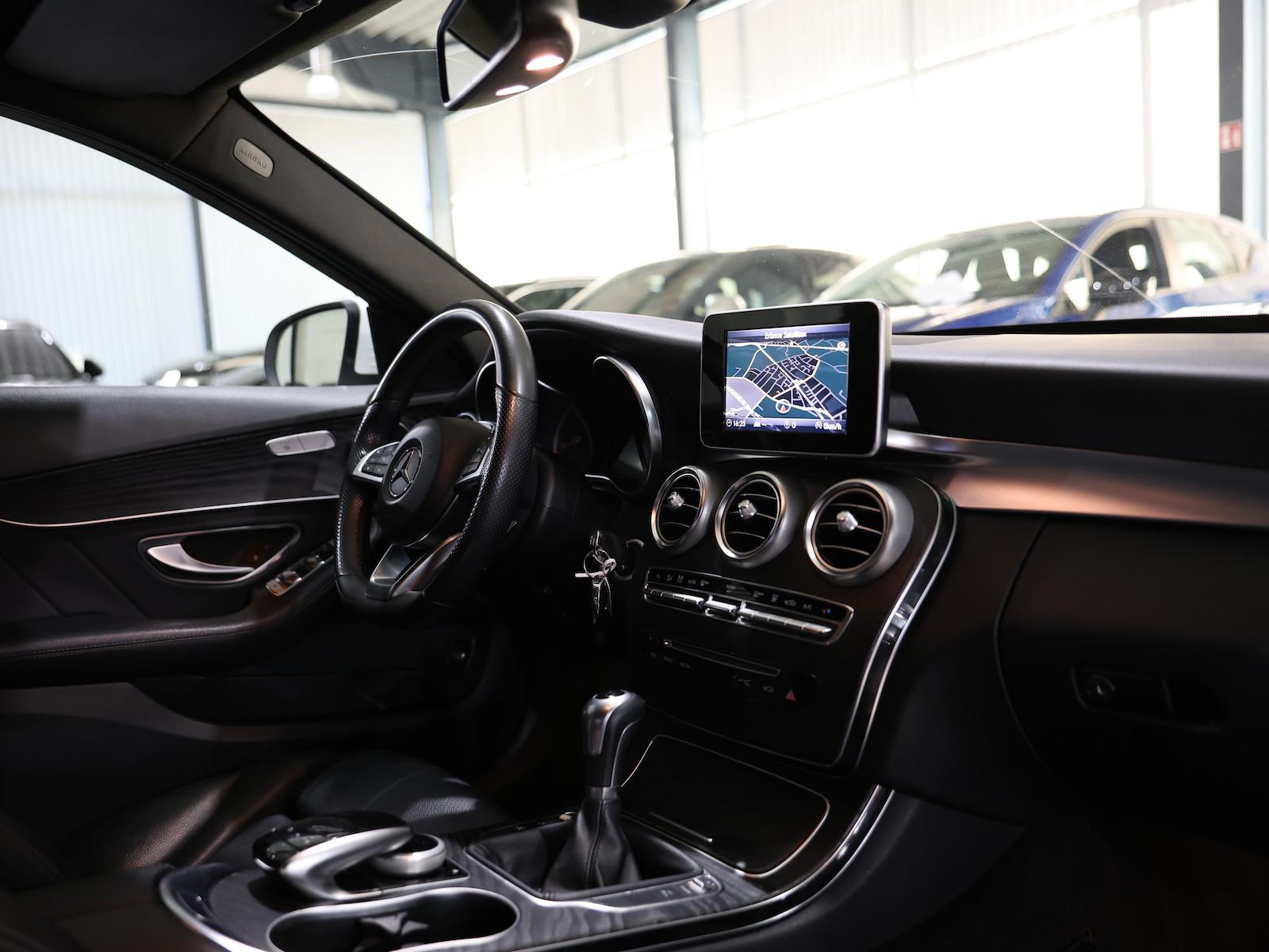 Mercedes-Benz C 180 CGI LIMOUSINE AMG-LINE STYLING VOLL-LEDER
