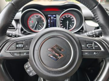 Suzuki Swift Comfort*LED*Navi*ACC*Kamera*SHZ*PDC*