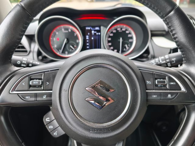 Suzuki Swift Comfort*LED*Navi*ACC*Kamera*SHZ*PDC*