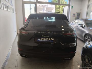 Porsche Cayenne - 9