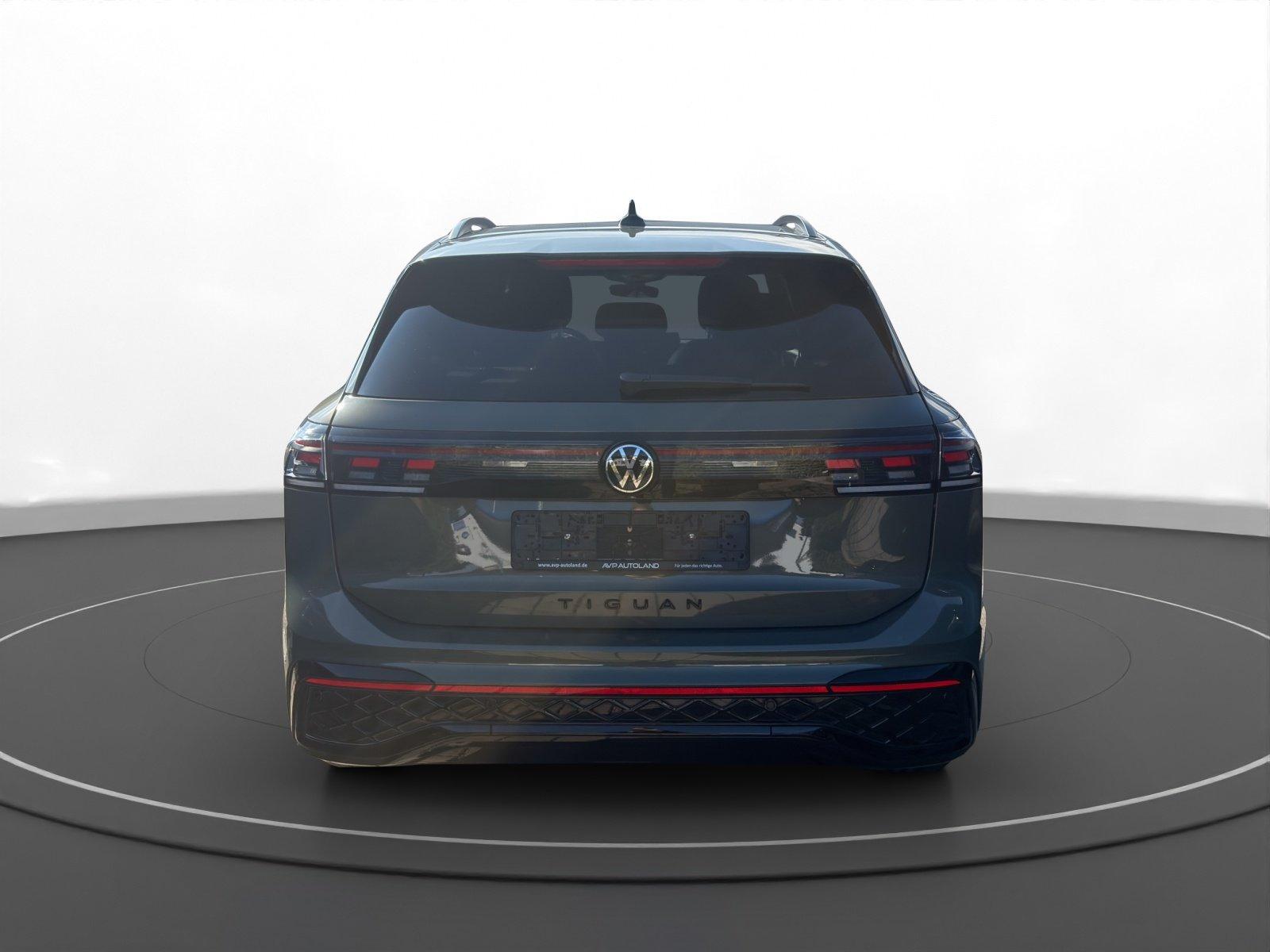 Volkswagen Tiguan 2.0 TSI DSG 4MOTION R-Line | PANO | AHK |