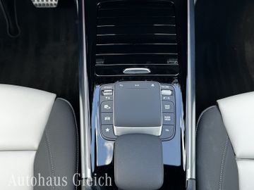 Fahrzeugabbildung Mercedes-Benz GLA 200 AMG Line/Navi/Styling/Autom./Klima/LED
