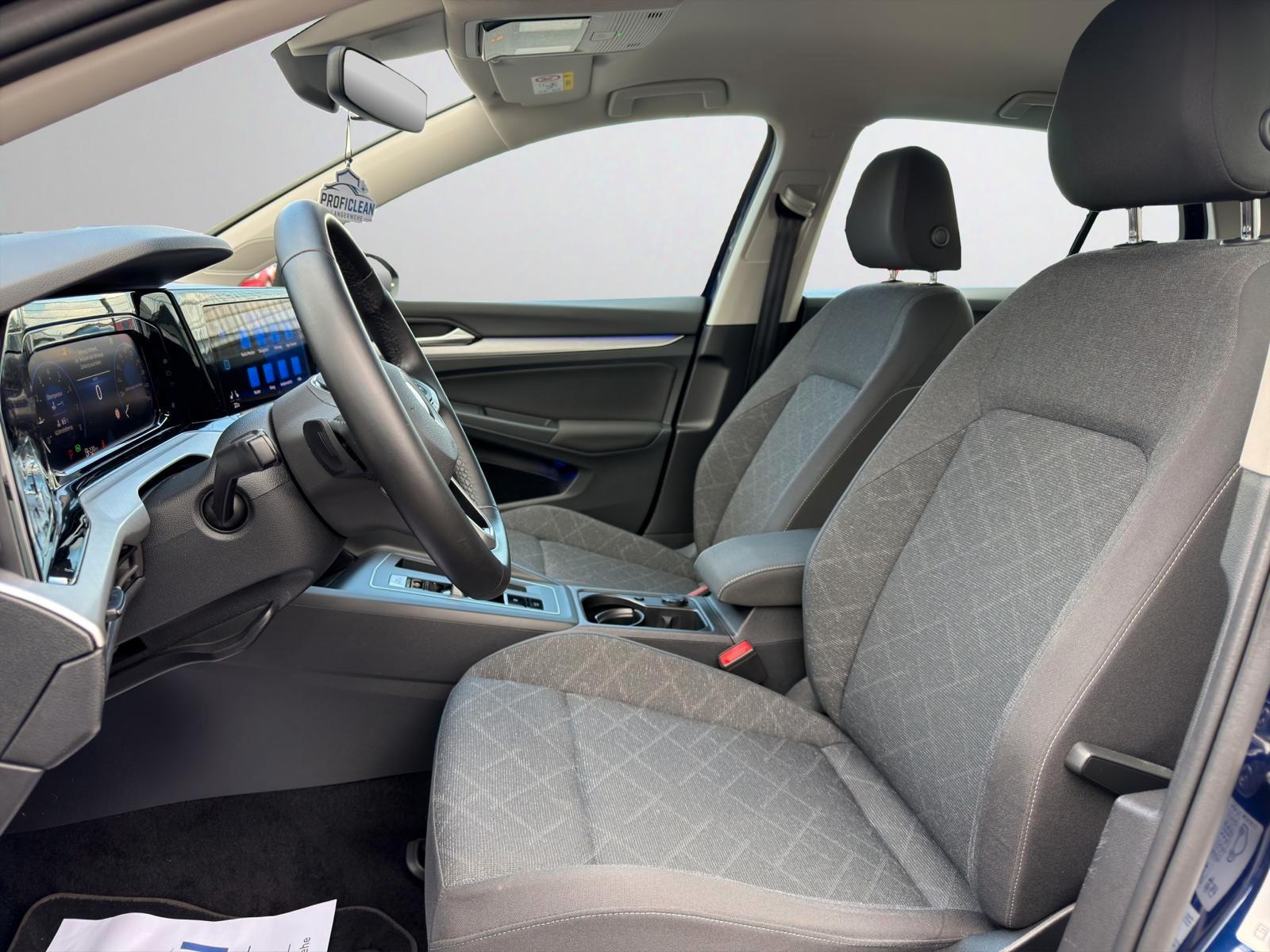 Volkswagen Golf VIII Lim.Life eTSI*AHK*8-Fach*Apple*PDC*SHZ, миниатюра 8