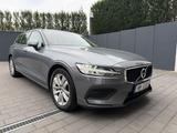 Volvo V60 Kombi Momentum 2.0/145KW/LED/NAVI/SPURHALTE/ - gebrauchte Volvo V60 aus dem Jahr 2021