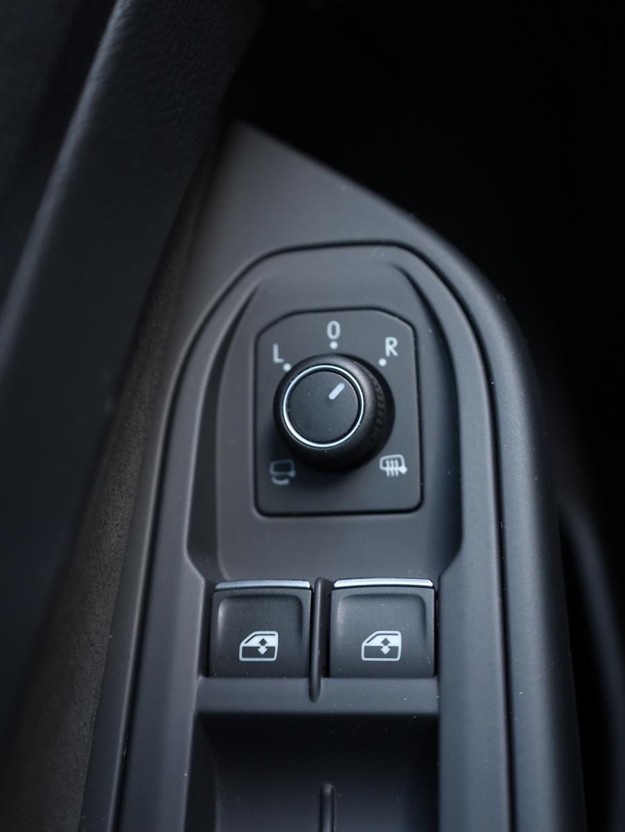 Volkswagen Golf 1.5 eTSI R-Line*Virtual*APP*ACC*LederAlc, миниатюра 26