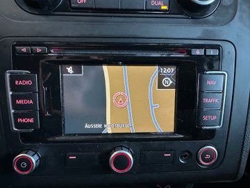 MYAUTOCENTER – Gebraucht- und Jahreswagen mit Werkstattservice in Pfaffenhofen Volkswagen Touran Comfortline *7-Sitzer*Freisprech*Klima*