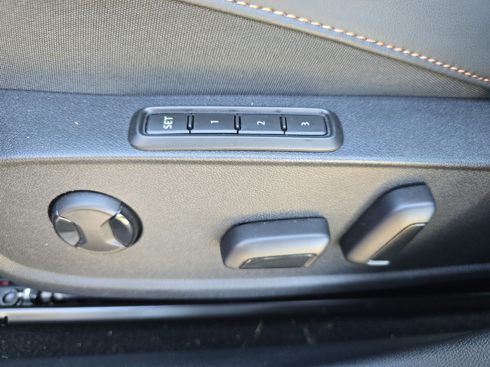 Fahrzeugabbildung CUPRA Formentor VZ 4Drive 2.0 TSI DSG ACC LED KAMERA