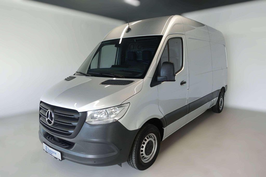 Image of Mercedes-Benz Sprinter