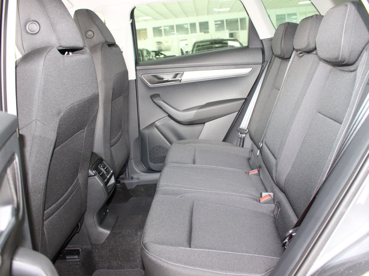 Fahrzeugabbildung SKODA Karoq 1.5 TSI ACT Selection