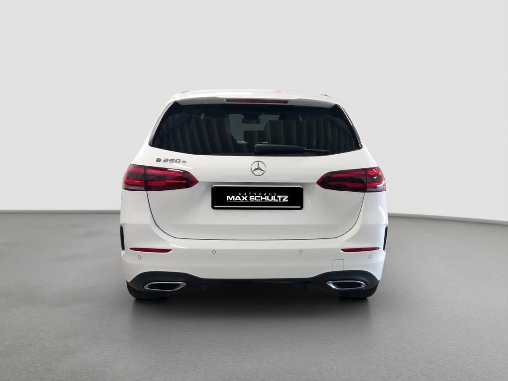 Fahrzeugabbildung Mercedes-Benz B 250 e AMG*NIGHT*LED*PDC*ParkAss*SpurH*AUT*AHK