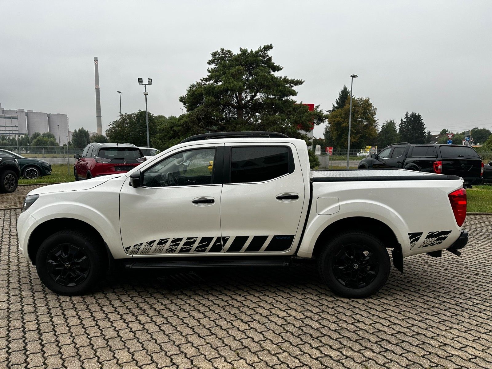 Fahrzeugabbildung Nissan Navara NP300 Acenta King Cab 4x4