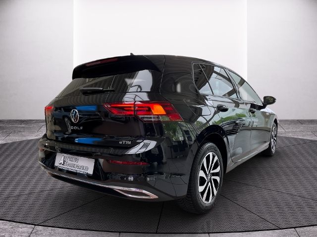 Fahrzeugabbildung Volkswagen Golf VIII 1.5 eTSI DSG Active LED ACC NAVI PARKL