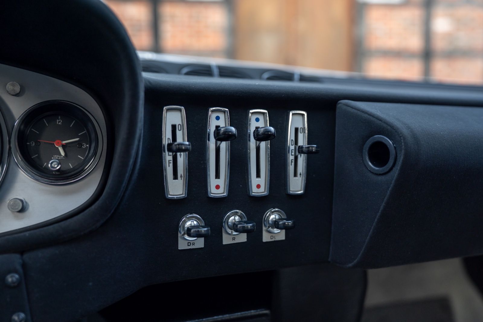 Fahrzeugabbildung Ferrari 365 GTB4 Daytona **Ferrari Classiche Zertifikat*