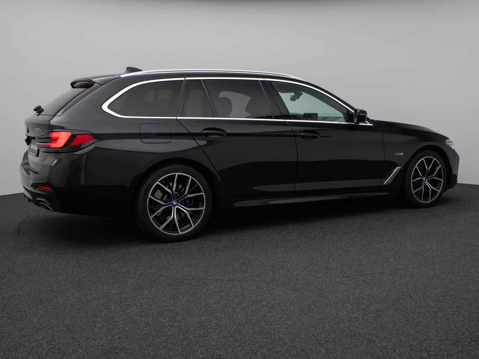 Fahrzeugabbildung BMW 530e xD M Sport Laser 360°HUD DAB H/K Komfort