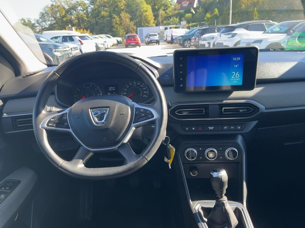 Fahrzeugabbildung Dacia Jogger Comfort TCe 100 ECO-G LPG AHK, SHZ - mit KI generiert/bearbeitet