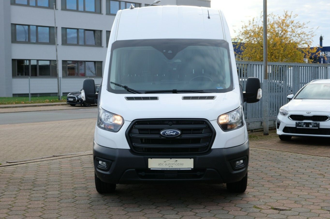 Transit Kasten 350 L3 DoKa Trend Spurassi 7-Sitz