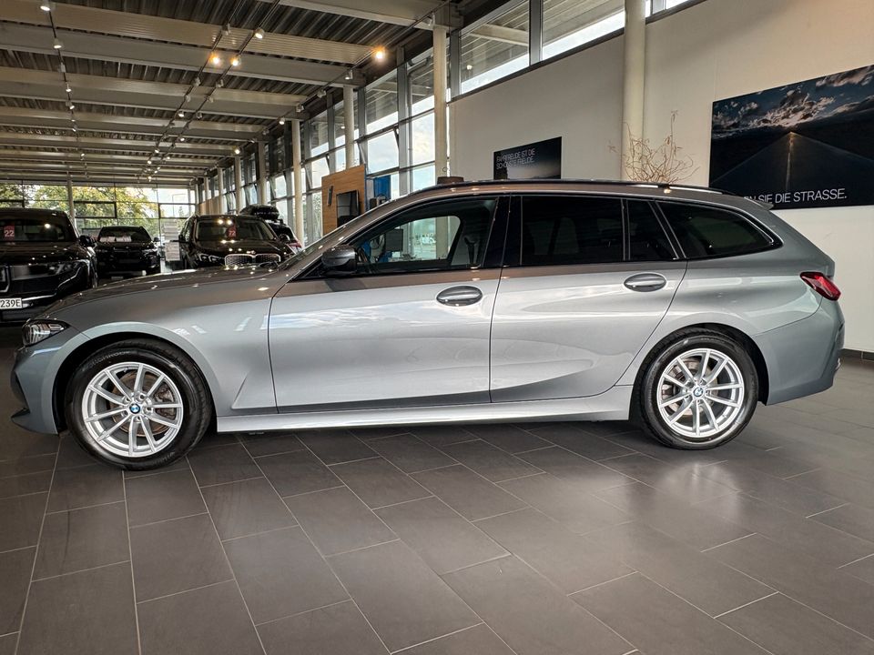 BMW 320d Touring Automatik Klimaaut. PDC foto 3