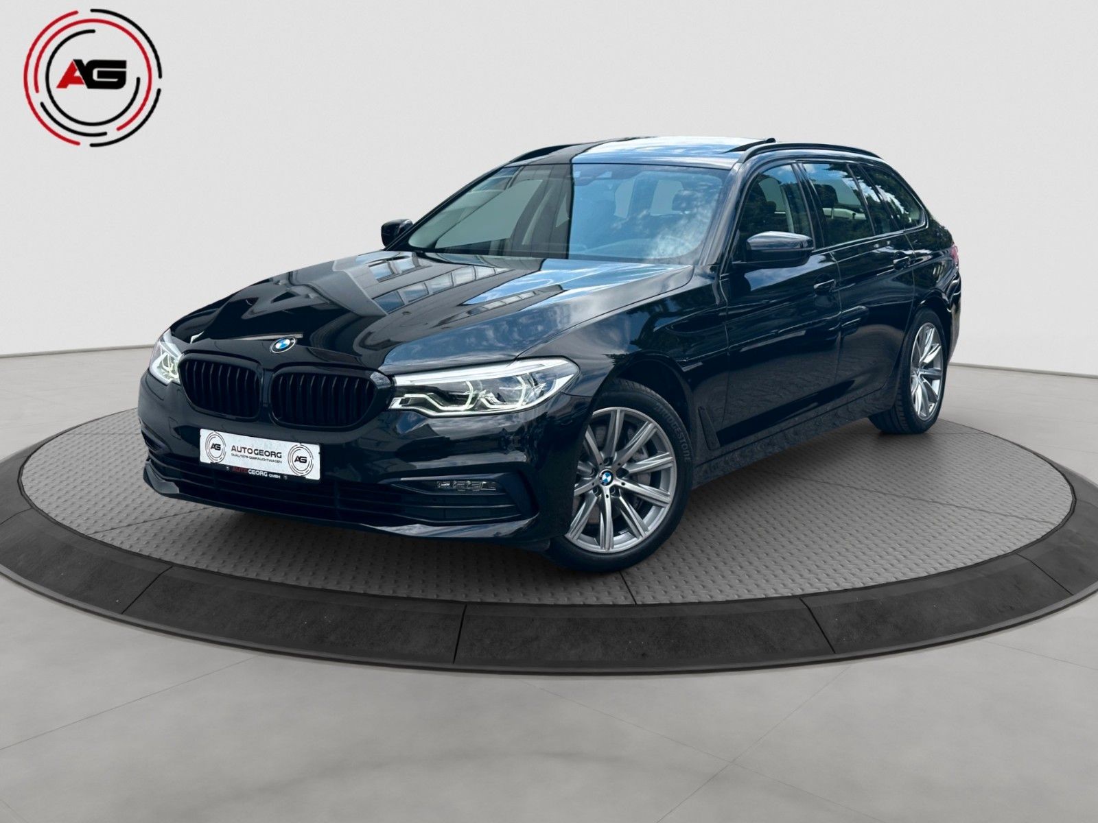 BMW 540dT xDr. AD.LED CARPLAY PANO HIFI KAM HUD AHK
