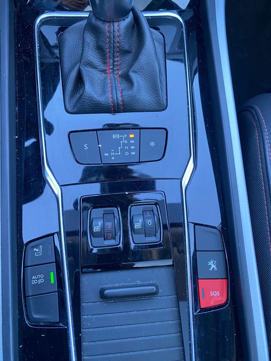 Peugeot 508 2015 — photo 17