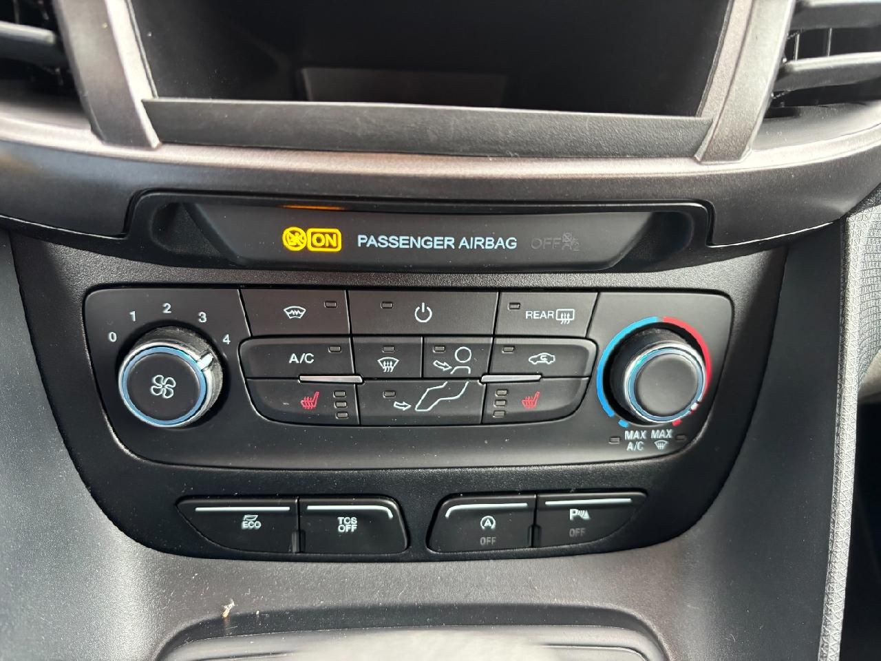 Fahrzeugabbildung Ford Tourneo Connect Kfz-St: 274€, 8566 BUT00172