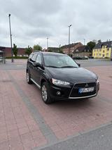 Mitsubishi Outlander 2.2 DI-D Intense 4WD TC-SST Intense - Mitsubishi Outlander aus 2011 mit Diesel-Antrieb