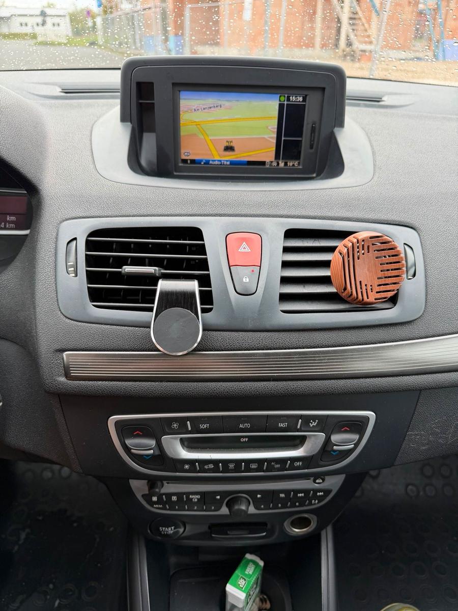 Renault Megane 2011 — photo 9
