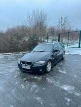 BMW Bmw 320d kombi Baujahr 2012 - BMW 123 in Dortmund