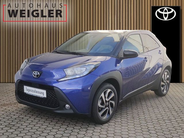 Toyota Aygo X Aygo X Teamplayer Automatik 5-trg. Klima — 18.690 € bei Autohaus Weigler Leverkusen