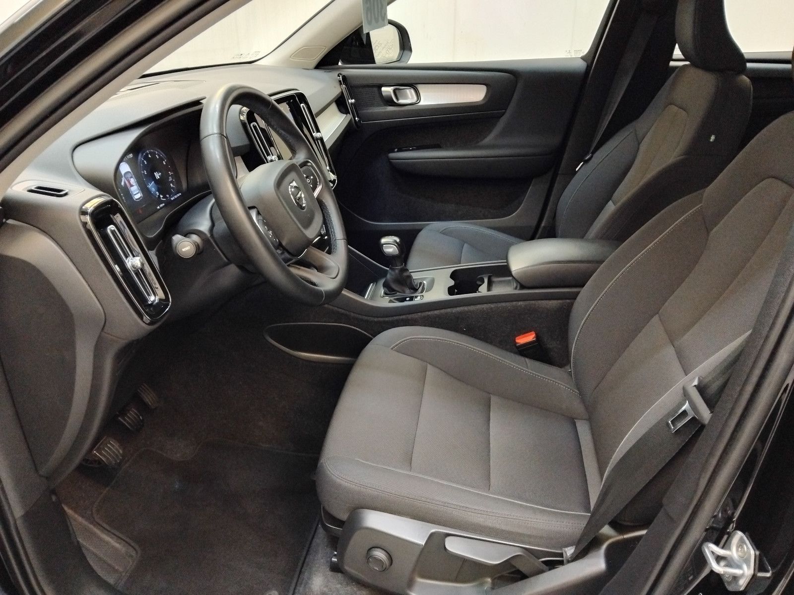 Volvo XC 40 (10/2021, Benzin)