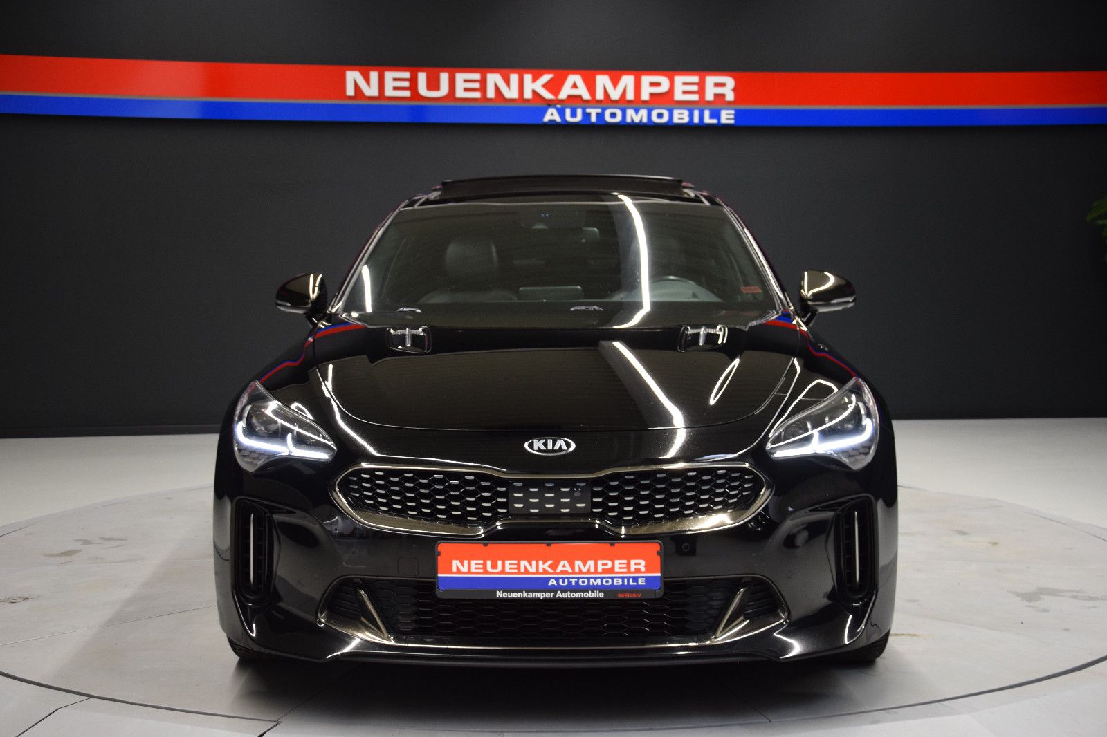 Fahrzeugabbildung Kia Stinger GT 4WD Pano HuD Sitzlüft. H/K Memory LED