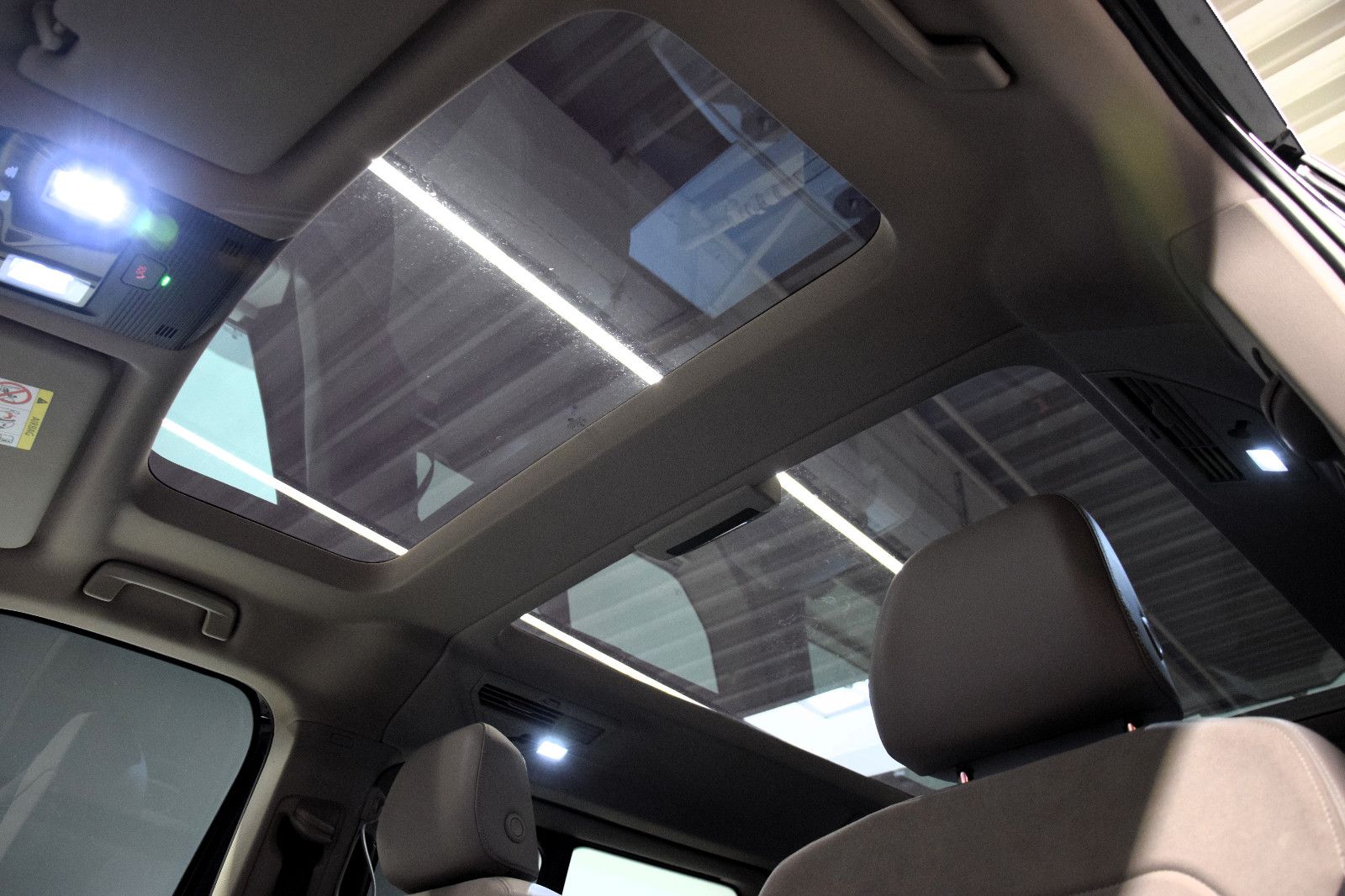 Fahrzeugabbildung Volkswagen T7 Multivan Style lang Pano STHZ HuD AHK NP 77T€