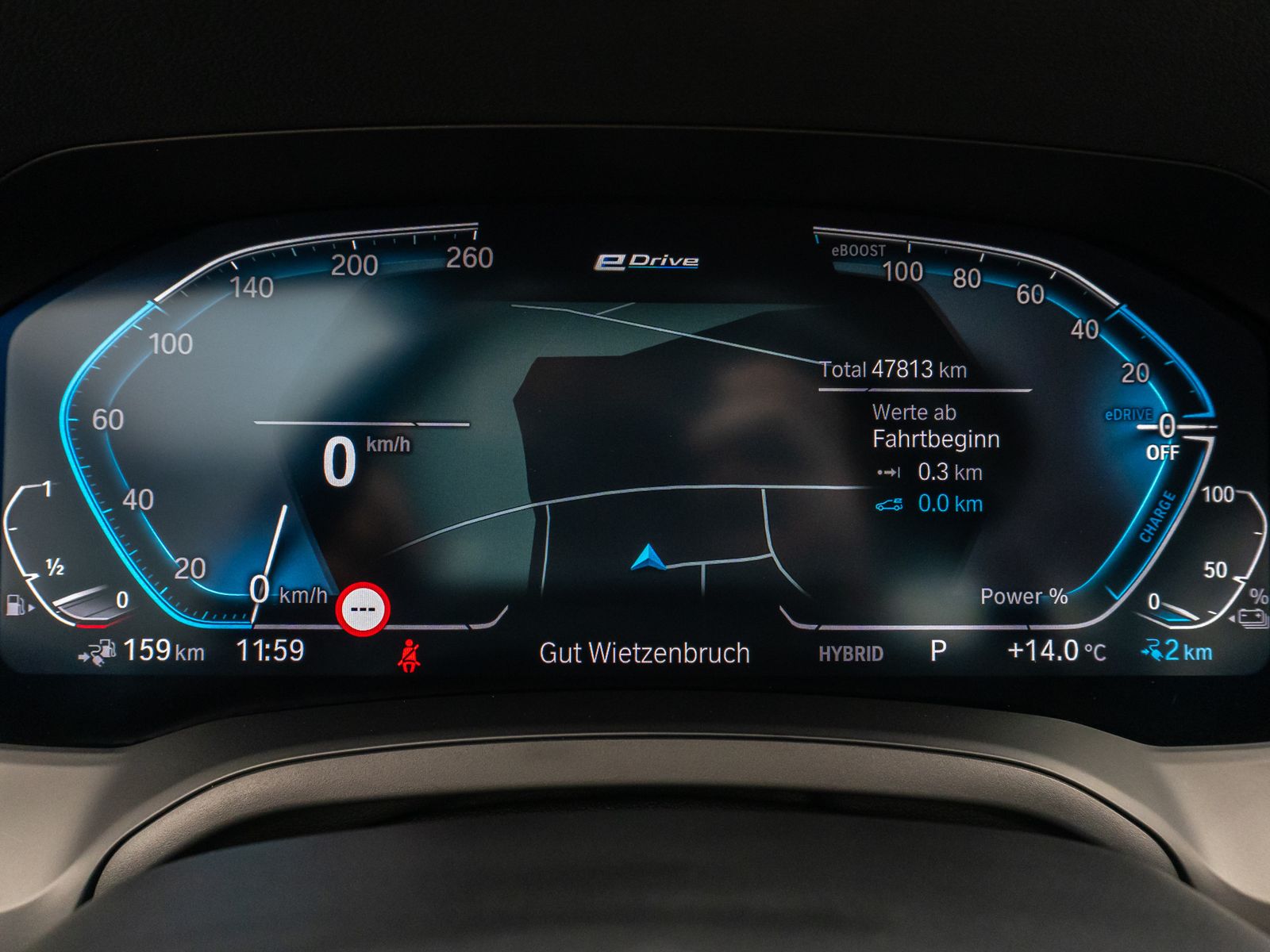 Fahrzeugabbildung BMW 330e CockPitPr Navi PDC Alarm Geschwindigkeitsre