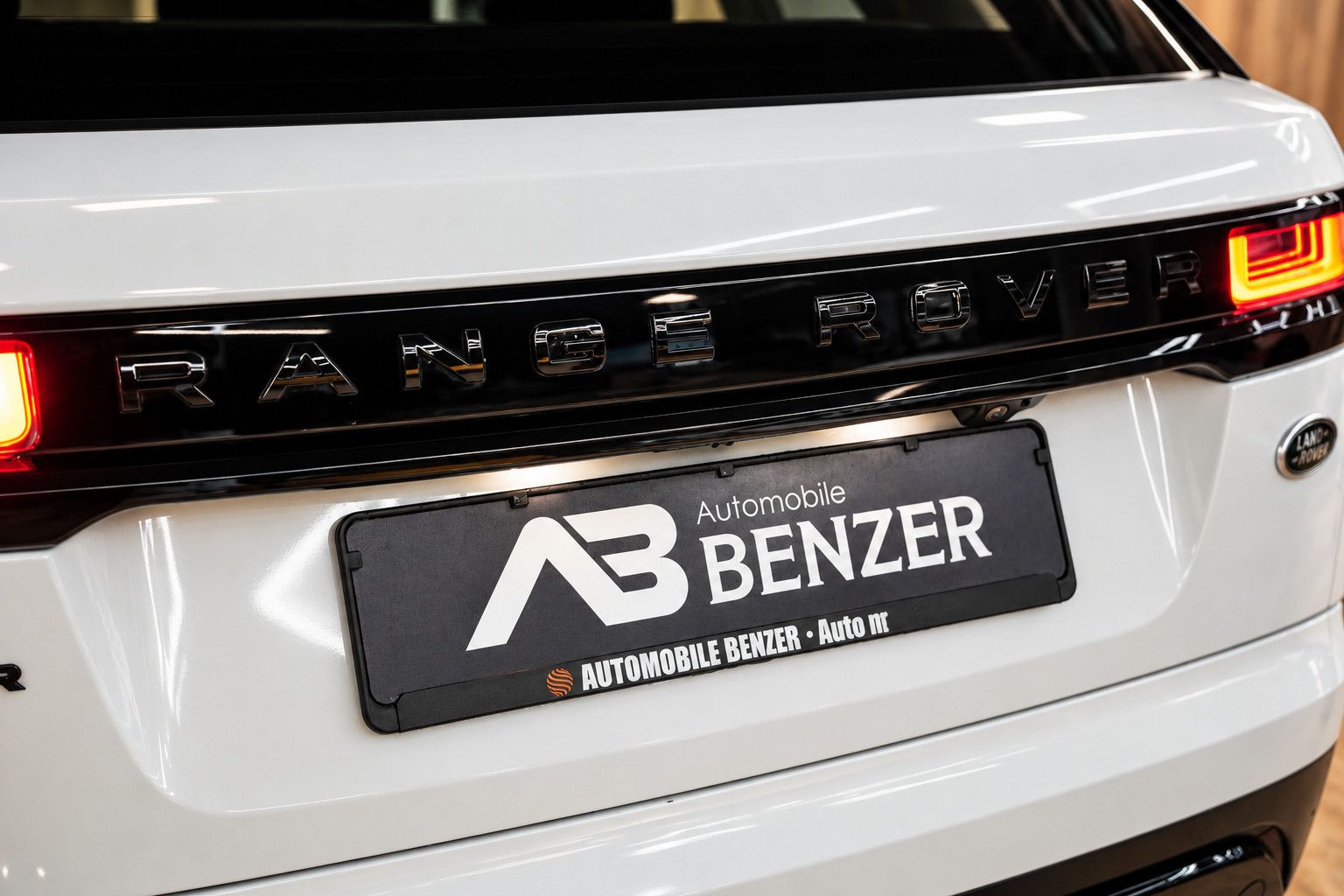 Fahrzeugabbildung Land Rover Range Rover Velar Kamera*Head-UP*Matrix*CarPlay