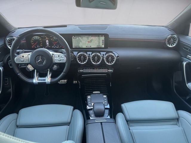 Mercedes-Benz CLA 35 AMG