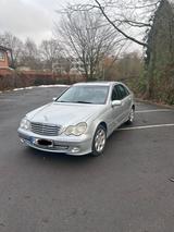 Mercedes-Benz C 220 CDI *2. HD* Vollleder *Aut.*Schiebedach - Mercedes-Benz C 220 aus 2004: Cdi