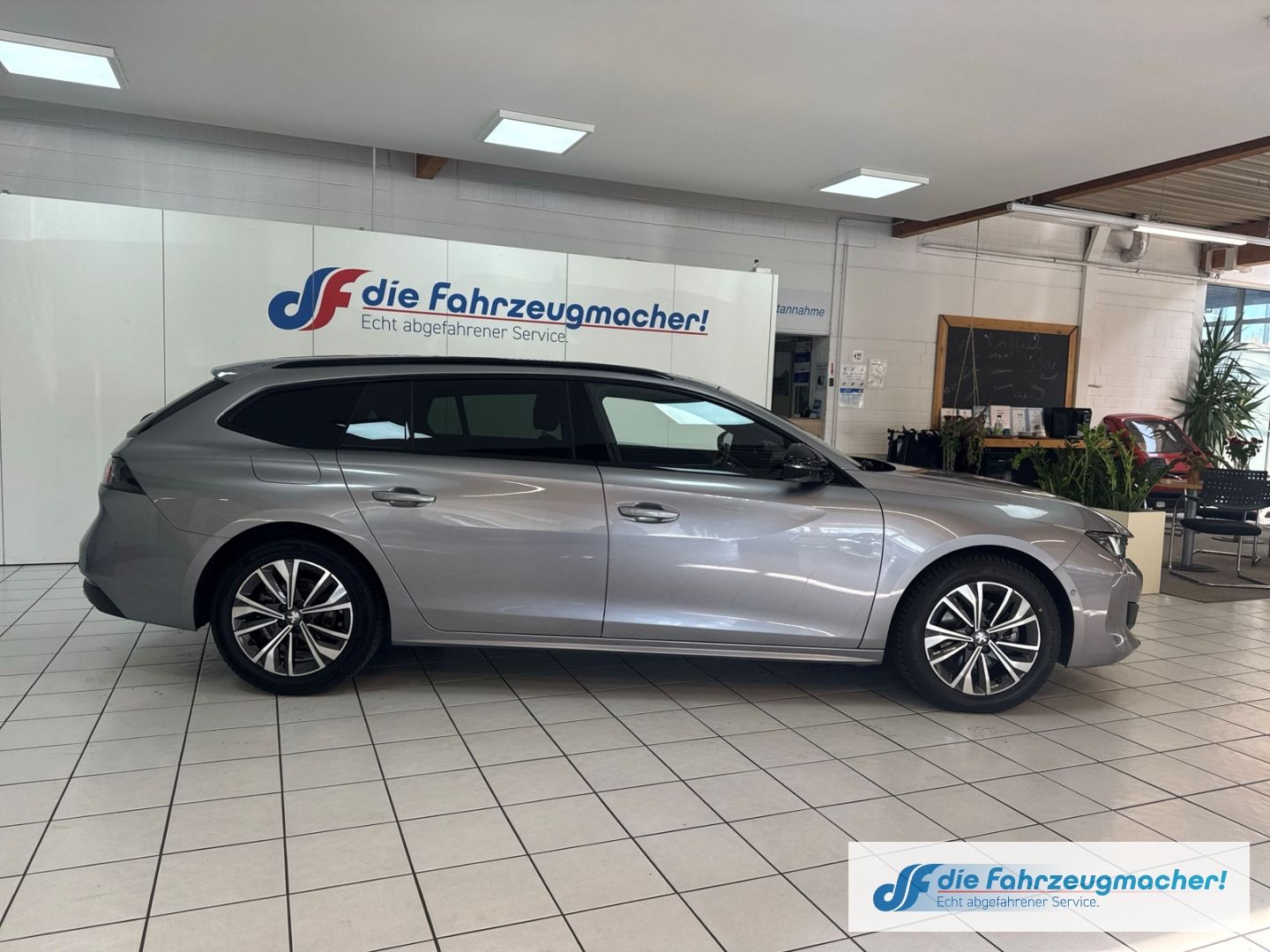 Fahrzeugabbildung Peugeot 508 SW Allure Pack 1.5 Navi ACC Apple CarPlay An